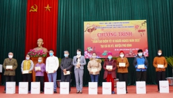 SỞ TƯ PHÁP THÁI NGUYÊN ĐẾN VỚI NGƯỜI NGHÈO  TRONG NHỮNG NGÀY GIÁP TẾT NHÂM DẦN 2022