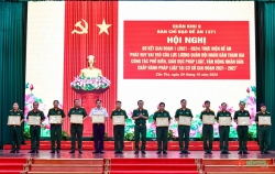 Thiếu tướng Hồ Văn Thái, Chính ủy Quân khu 9 trao Bằng khen tập thể có thành tích xuất sắc trong thực hiện Đề án 1371 giai đoạn 1 (2021-2024)