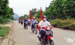 bìa ngày hội non sông