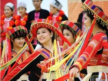 Tăng cường lãnh đạo công tác dân tộc trong tình hình mới