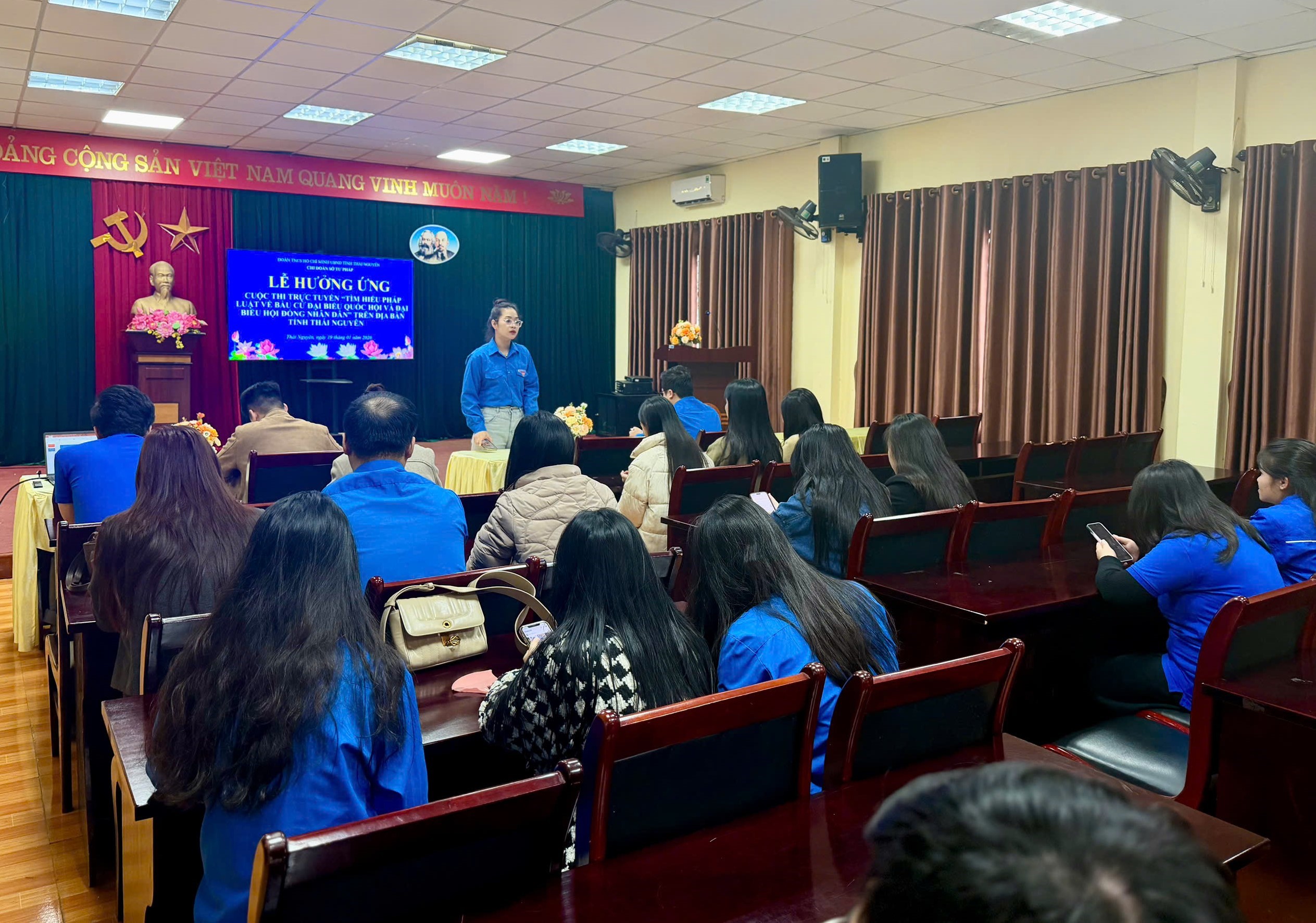 Chi đoàn Sở Tư pháp tích cực tham gia hưởng ứng cuộc thi trực tuyến “Tìm hiểu pháp luật về bầu cử đại biểu Quốc hội và đại biểu Hội đồng nhân dân”