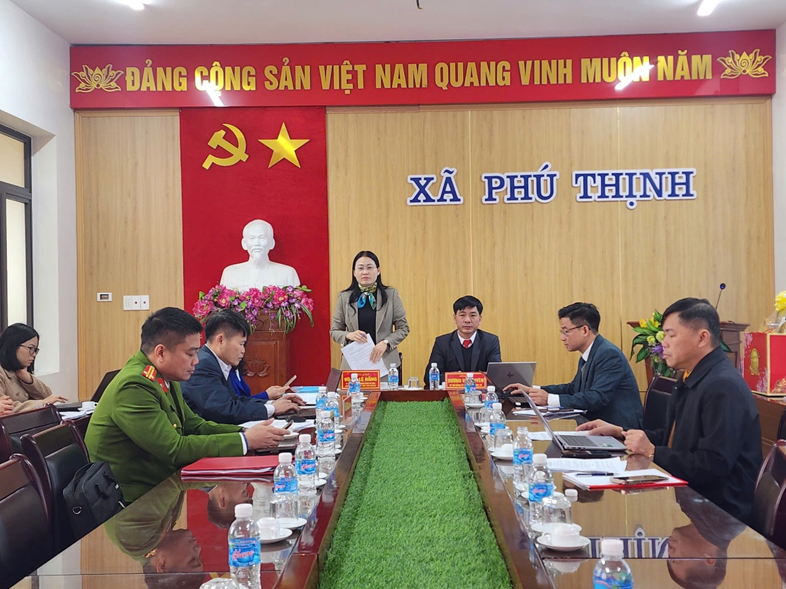 Kiểm tra, giám sát công tác chuẩn bị bầu cử tại xã Phú Thịnh