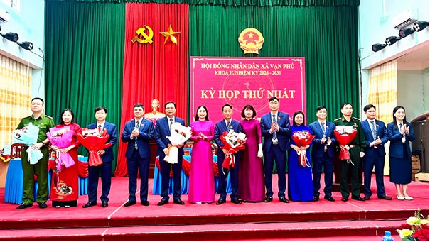 Xã Vạn Phú tổ chức thành công kỳ họp thứ nhất Hội đồng nhân dân xã khóa II, nhiệm kỳ 2026 - 2031